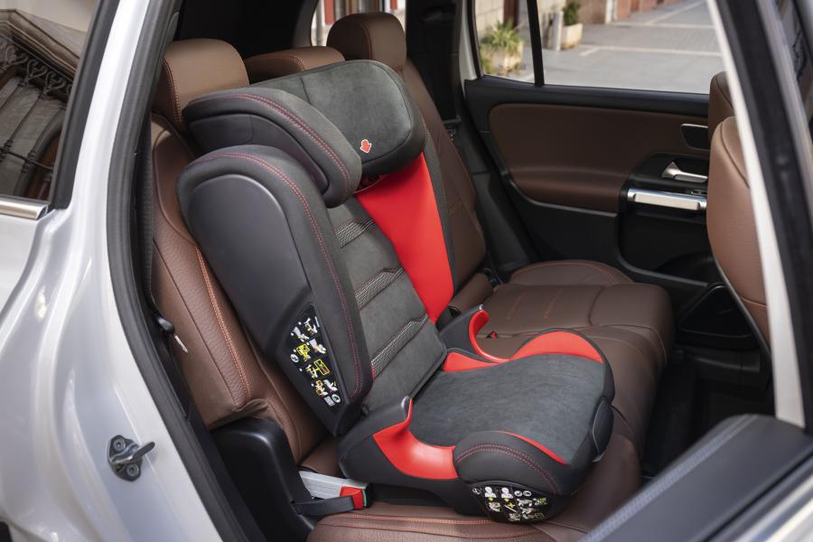 Интерьер Mercedes-Benz GLB250 Edition 1 (X247) 2019 года  (WW) (фото 39 из 44)